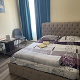 13 Septembrie, Regina Maria, Casa Poporului